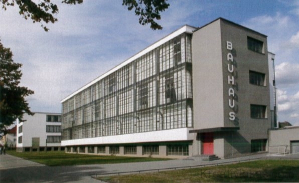 A BAUHAUS iskola épülete