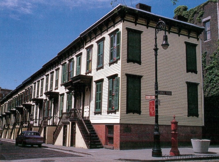 A lécburkolatú viktoriánus házakon gyakran alkalmaztak kontrasztos színeket